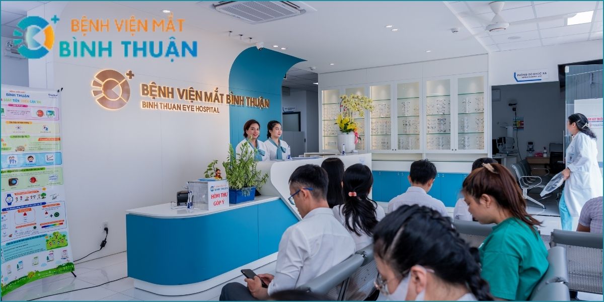 KHÁM CHUYÊN SÂU TRƯỚC PHẪU THUẬT KHÚC XẠ 